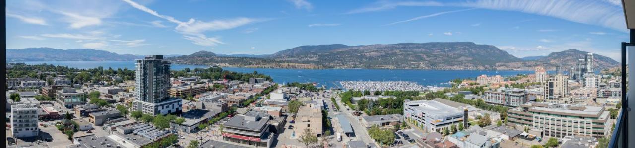 Awesome View 21 Two Bedroom One Bath Downtown Lake View Near Beach ケロウナ エクステリア 写真